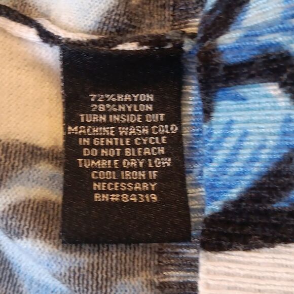 Cyrus Blue and Black 3/4 Sleeve Sweater - Picture 13 of 14